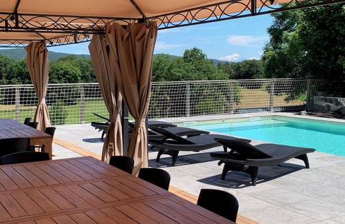 Ordonnaz House | Large house with a pool for groups of friends and families, seminars.