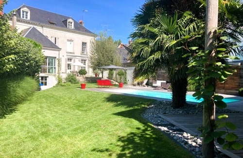 Saint-Avertin House | Large house with swimming pool on the banks of the Cher
