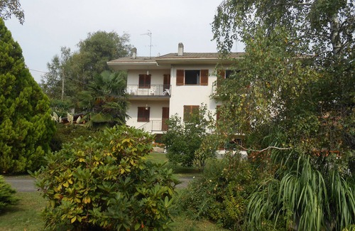 Armeno House | Large house with garden, parking space and football pitch