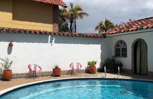 Anapoima House | Large house with pool, bolirana, BBQ, Wifi and private parking near the center..