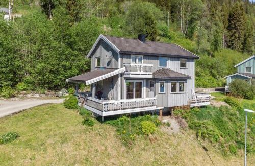 Verran Villa | Large house with sea view