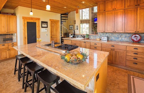 Government Camp House | Large House with Mountain View,3 Master Suites, Ski-In Ski-Out Timberline/Summit