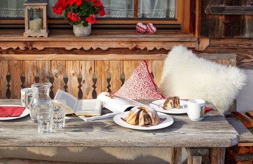 Hundsdorfl Ski Chalet | Large hut/chalet for families & groups in Almdorf Flachau