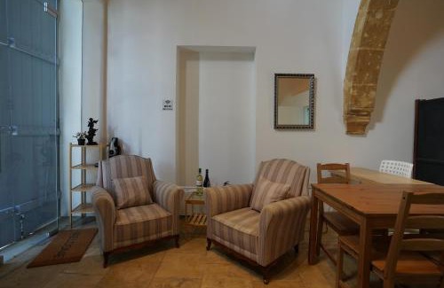 Nicosia Apartment | Large Kamara Studio