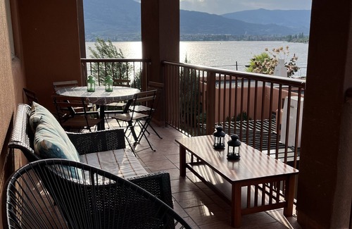 Okanagan-Similkameen Condo | Large Lakefront 3 Bed Condo With Gorgeous Osoyoos Lake and Mountain Views
