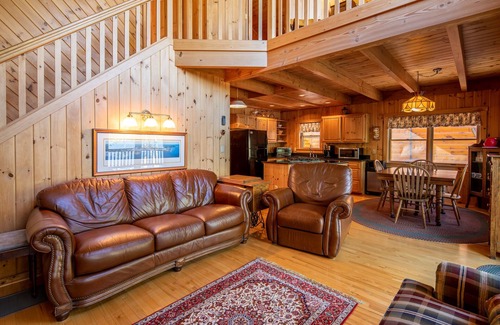 Oquossoc House | Large Lakefront Home