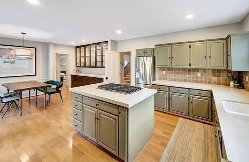 Altadena House | Large & Light-filled Pool Home