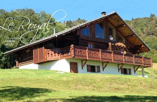 La Bresse Ski Chalet | Large log CHALET Spa Sauna Pool Table Wifi