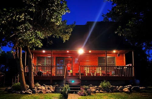 Beltrami County Cabin | Large Log Home, 3 Beds, Lake Access Exceptional Fishing, Full Amenities