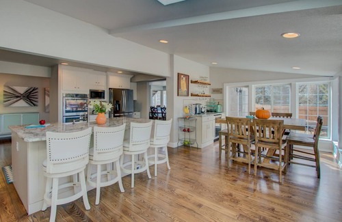 Cascade House | Large luxury mountain home @ base of Pikes Peak, private heated pool & hot tub