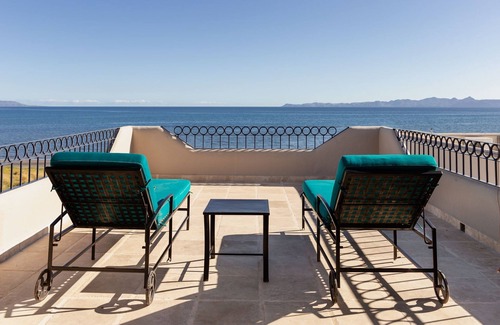 Nopolo Villa | Large Luxury Beachfront Villa with Pool, Paddleboards, Golf Carts- Family Ready!