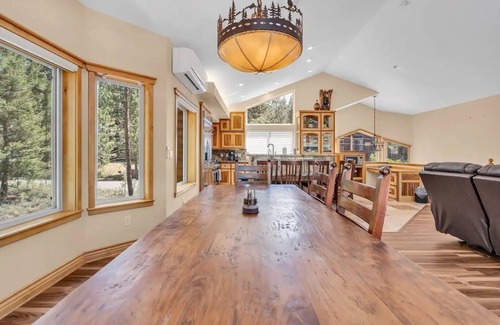 Country Club Estates House | Large Luxury Home Convenient to 3 Ski Resorts! A/C for Summer!