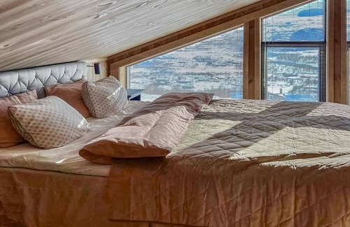 Maurset House | Large luxury holiday home with magnificent views of the mountains and the river.