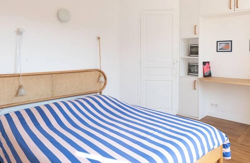 Bagnolet House | Large manor house one street from Paris 20