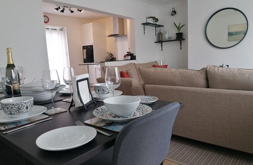 Brixham House | Large Modern 4 Bed House can be arranged as 2 separate connecting apartments.