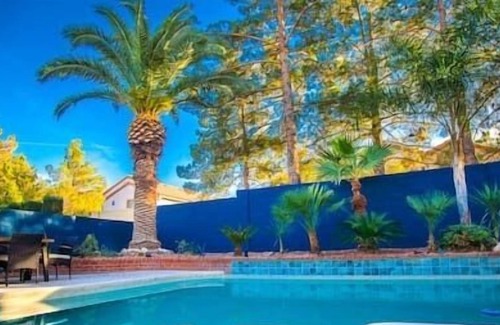 Canyon Gate House | ❤️Large & Modern 4b3b Vegas Home with Pool & Spa!