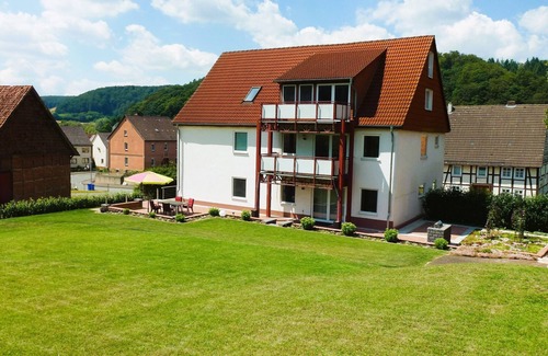 Braunsen Apartment | Large modern apartment for 6 people with garden next to the forest