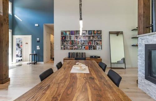 Squamish House | Large Modern Home in Squamish