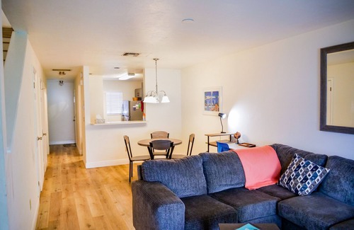 Ocala House | Large Modern Townhome 10 Miles to WEC and HItts, 1 Mile to Ocala Golf Club