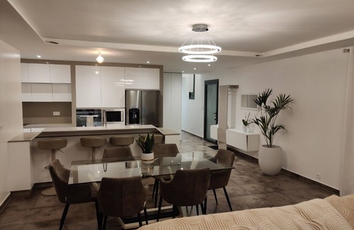 Moyrazes Villa | Large modern villa in the countryside