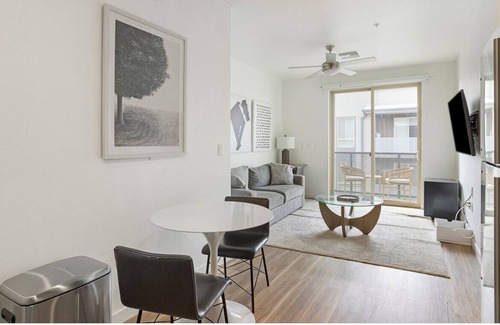 Midway Apartment | Large newly designed 1BR apt with high end appliances in prime location!