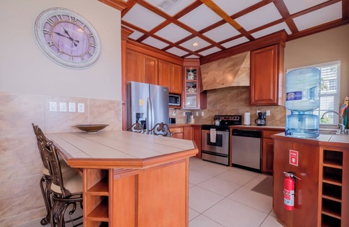San Pedro Condo | Large Ocean Front Condo - 2 bedroom/2.5 bathroom - Gold Standard Approved