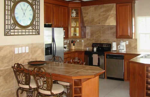 San Pedro Condo | Large Ocean Front Condo - 2 bedroom/2.5 bathroom - Gold Standard Approved