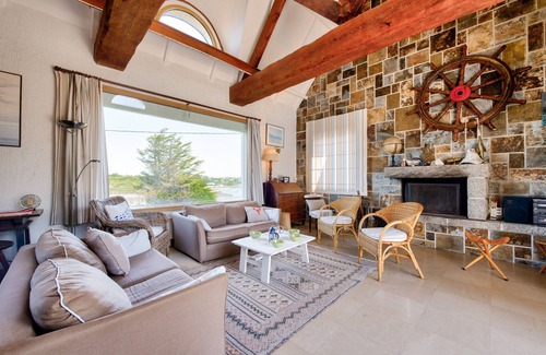 Saint-Pabu Ski Chalet | Large oceanfront house with garden for 11
