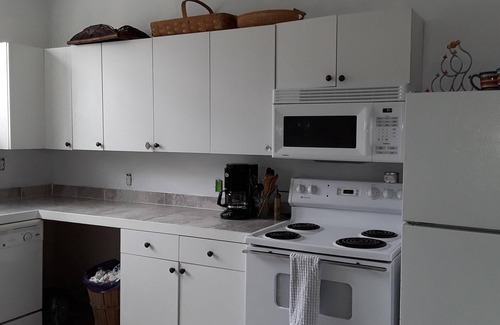 Gloucester House | Large, open floor plan. Water views of Lanes Cove. Walk to Plum Cove beach.