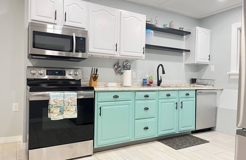 Ocean Park Apartment | Large Outdoor Space with Saltwater Hot Tub, Fire Pit, Gardens, and Deck in OOB!