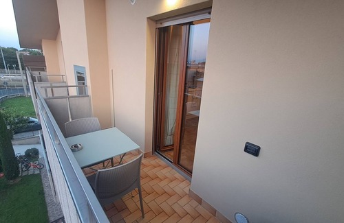 Verdellino House | Large penthouse with terraces + closed parking space -served by public transport