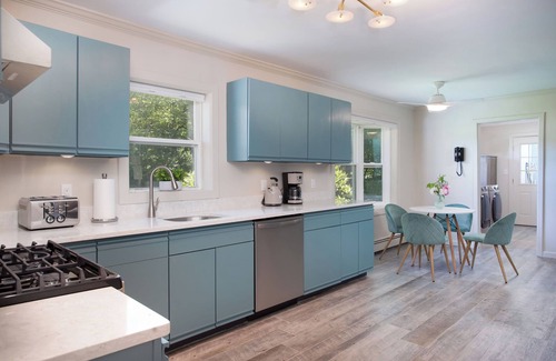 Copake House | Large Pool + New spacious 4 BR home - walk to Gym, Tennis & Boating on Lake!