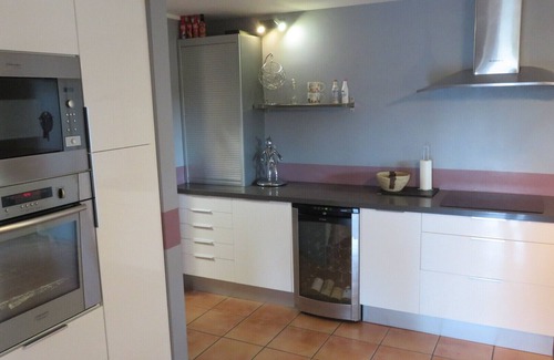 Nimes City Centre Villa | Large, pretty villa in the garrigue of Nîmes