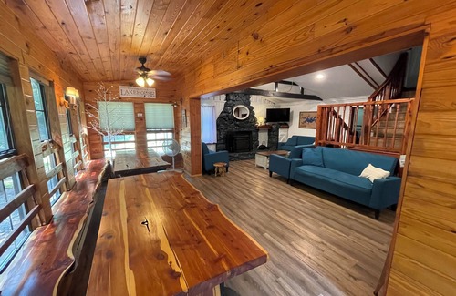 Mount Ida Cabin | Large private & beautiful home on Lake Ouachita - Perfect for large gatherings!