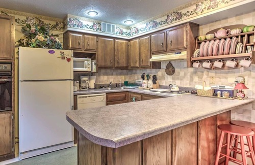 Danville House | Large & Private Guest House Apt w/Patio + Views!nn