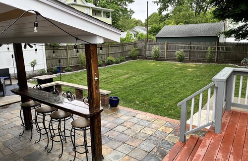 Malden House | Large private home, 15 min to Boston, Parking, Large yard