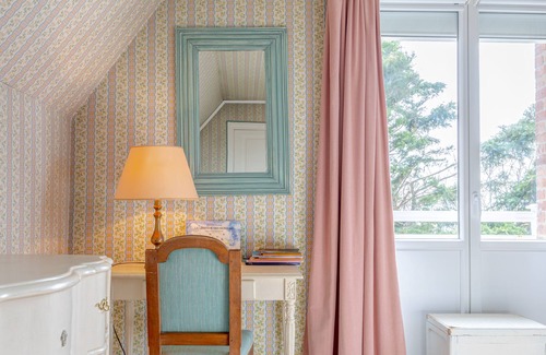 Dinard Villa | Large Seafront Family House with private beach access