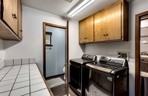 Country Club Estates Apartment | Large Seasonal Rental South Lake Tahoe