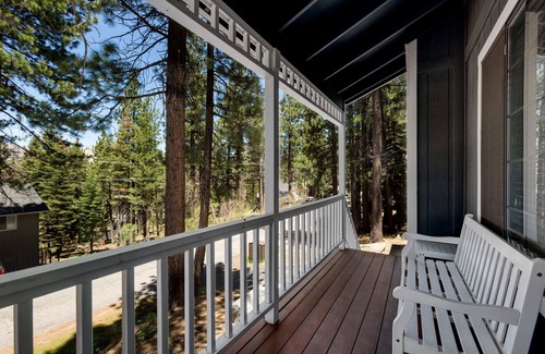Country Club Estates Apartment | Large Seasonal Rental South Lake Tahoe