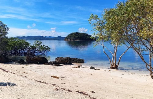Coron House | Large Seaview House with Pool