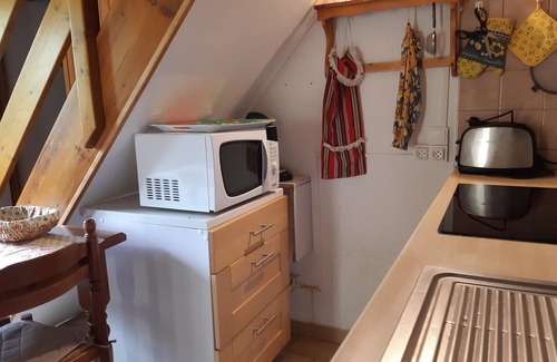 Formigueres Ski Chalet | Large self-catered chalet, mature garden, all mod cons, south oriented veranda