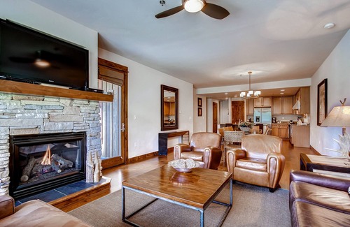 Four O'Clock Condo | Large ski-in/ski-out condo with fireplace & resort amenities - close to downtown
