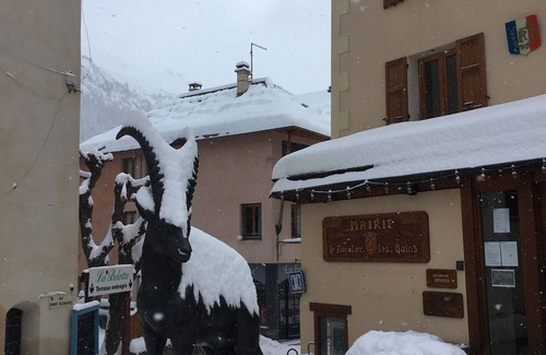 Monetier-les-Bains Apartment | Large Studio 35m2 South facing SerreChevalier Le Monêtier les Bains