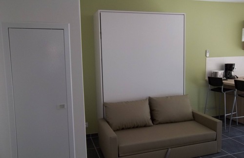 La Capte Apartment | Large Studio (26m2) with large terrace (17m2) 50m from the sea and beach.