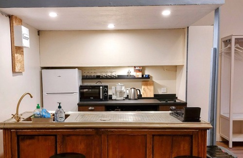 Gardanne Apartment | Large Studio 4 persons Enclosed parking Fibre
