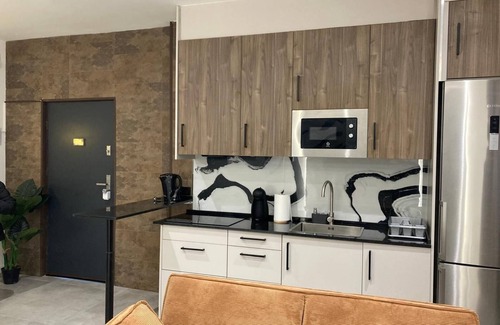Ciutat Jardi Apartment | Large Studio in Valencia
