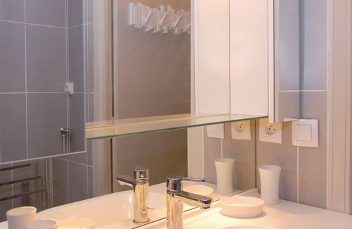 Gorge de Loup Apartment | Large studio in Valmy, comfort and calm guaranteed