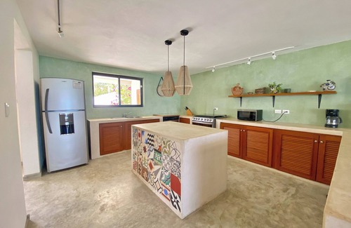 Chelem House | LARGE & STUNNING NEW BEACHFRONT HOME