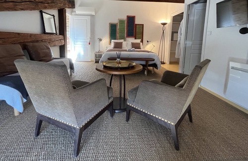 Villeneuve-la-Riviere Bed & Breakfast | Large Suite (2-3 pers.), Jacuzzi & Terrace access, 10' from Perpignan