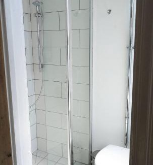 Ore House | Large Sunny King-Size En-Suite